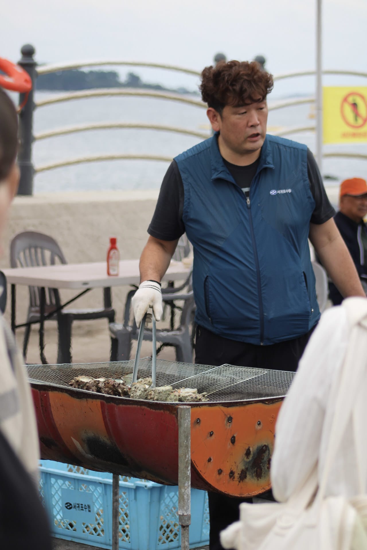 {"caption":[{"type":"text","text":{"content":"Ensuite la cuisson","link":null},"annotations":{"bold":false,"italic":false,"strikethrough":false,"underline":false,"code":false,"color":"default"},"plain_text":"Ensuite la cuisson","href":null}],"type":"external","external":{"url":"https://res.cloudinary.com/dttkrq9dl/image/upload/v1703598343/20231007120746_IMG_1318_rhfbey.jpg"}}