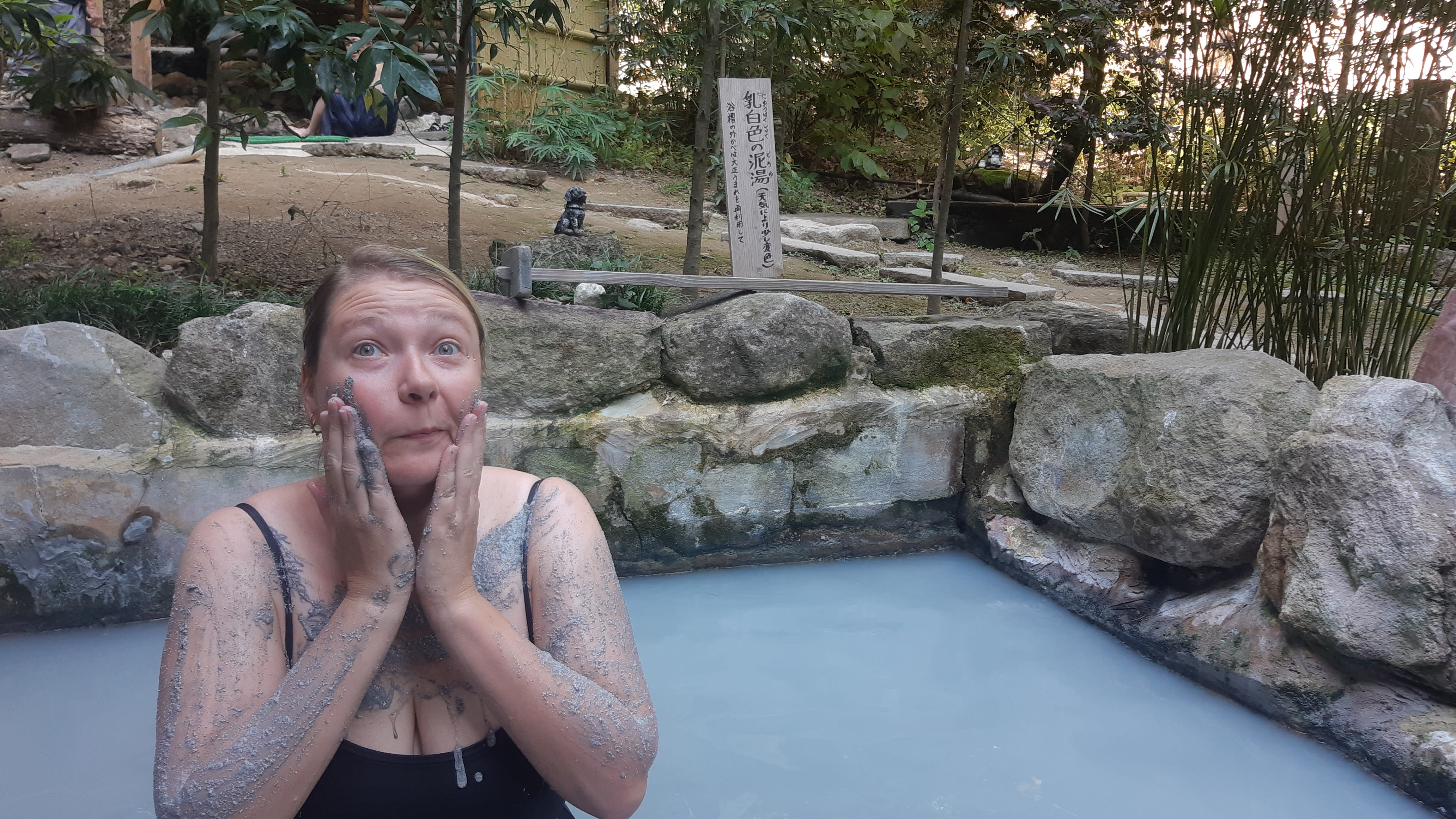 {"caption":[{"type":"text","text":{"content":"Le bain de boue nous permet d'accéder à la jeunesse éternelle","link":null},"annotations":{"bold":false,"italic":false,"strikethrough":false,"underline":false,"code":false,"color":"default"},"plain_text":"Le bain de boue nous permet d'accéder à la jeunesse éternelle","href":null}],"type":"external","external":{"url":"https://res.cloudinary.com/dttkrq9dl/image/upload/v1712391800/20231019_121654_s30gtn.jpg"}}