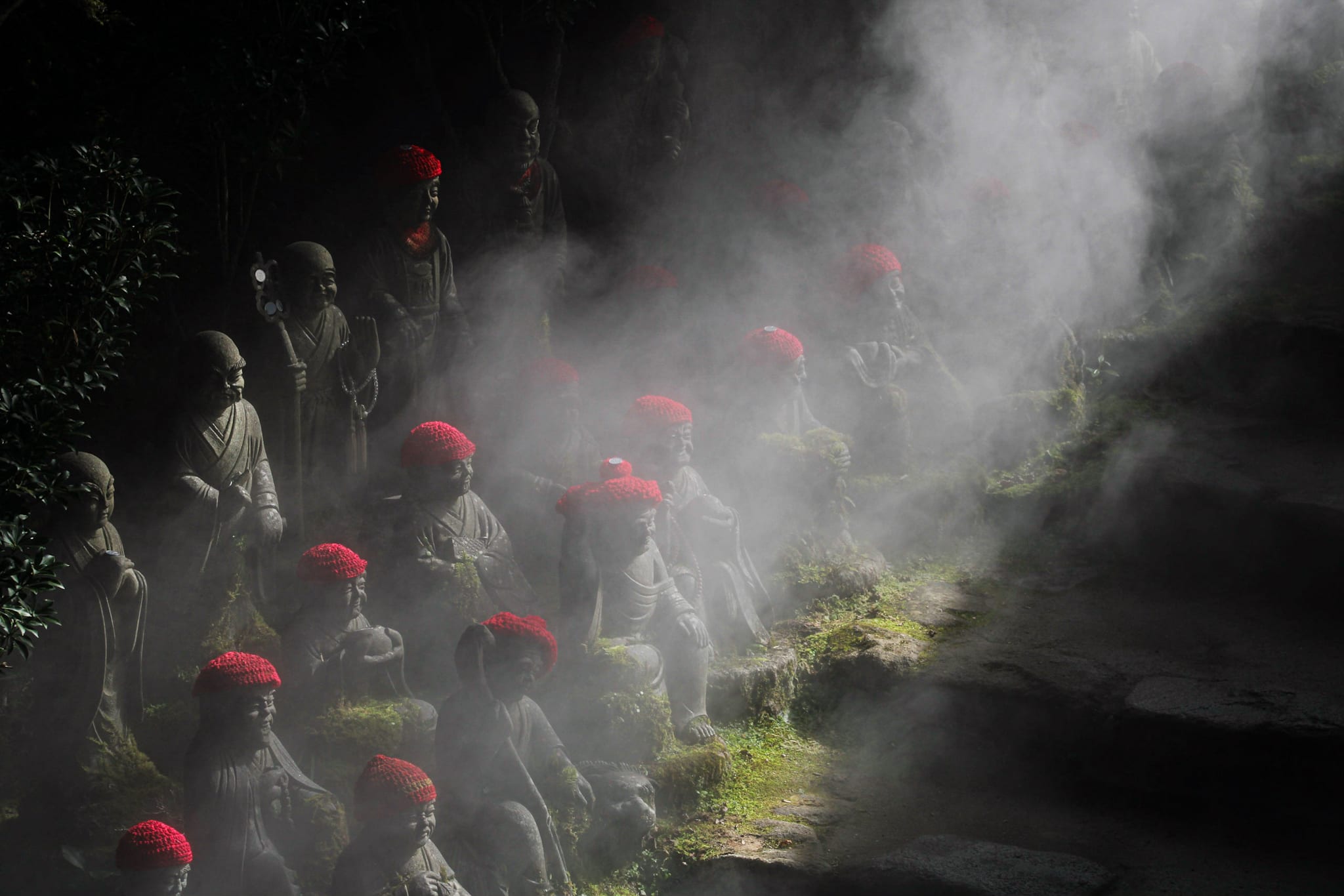 {"caption":[{"type":"text","text":{"content":"La fumée est artificielle mais l’atmosphère est réussie","link":null},"annotations":{"bold":false,"italic":false,"strikethrough":false,"underline":false,"code":false,"color":"default"},"plain_text":"La fumée est artificielle mais l’atmosphère est réussie","href":null}],"type":"external","external":{"url":"https://res.cloudinary.com/dttkrq9dl/image/upload/v1720344685/IMG_2557_1_d5kx5c.jpg"}}