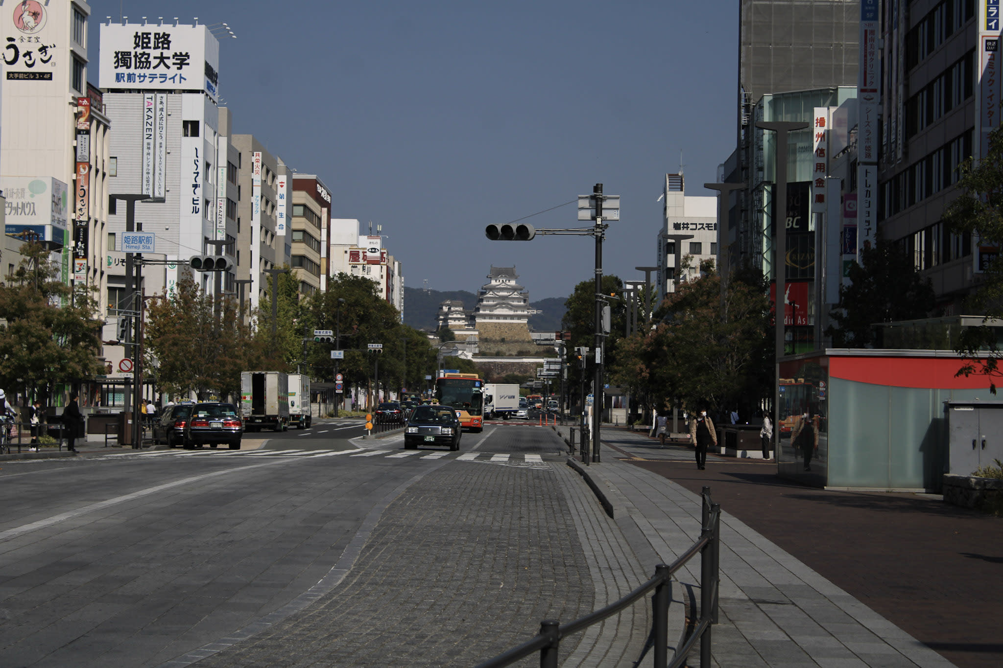 {"caption":[{"type":"text","text":{"content":"Pas de suspens, le clou du spectacle nous attend déjà","link":null},"annotations":{"bold":false,"italic":false,"strikethrough":false,"underline":false,"code":false,"color":"default"},"plain_text":"Pas de suspens, le clou du spectacle nous attend déjà","href":null}],"type":"external","external":{"url":"https://res.cloudinary.com/dttkrq9dl/image/upload/v1728070604/d0fbzhic4t7g3iw5bnx3.jpg"}}