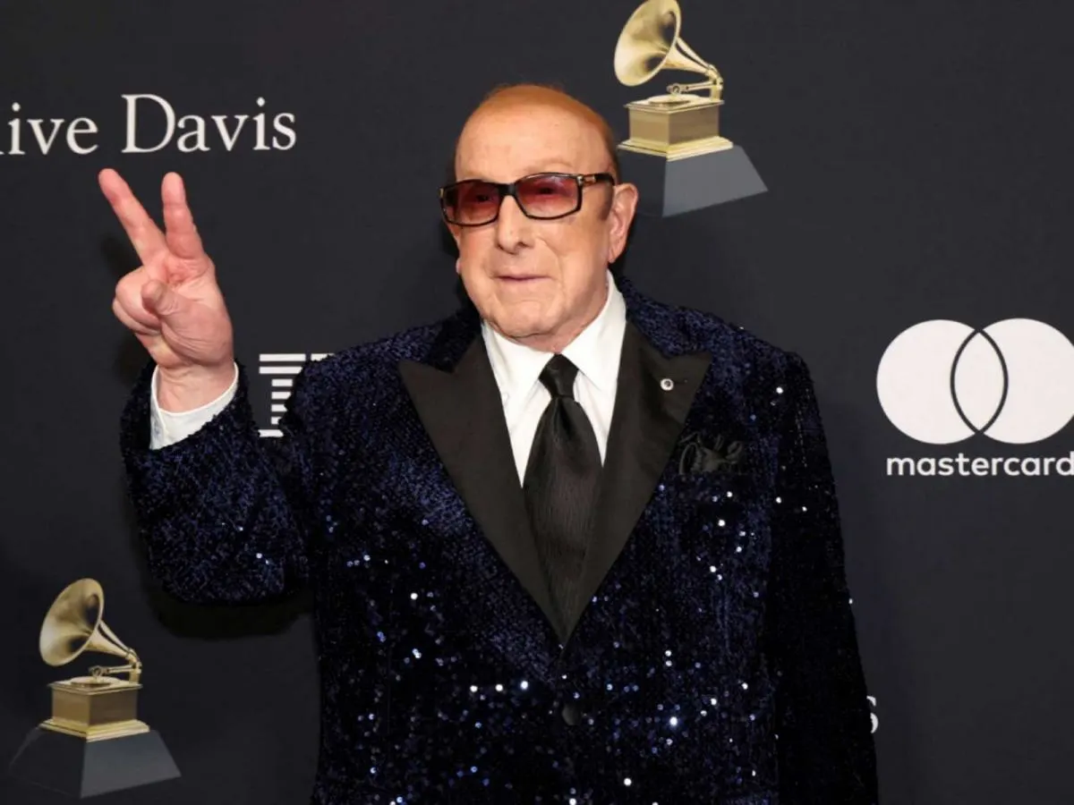 Clive Davis Leaves Music Industry Without Its Architect