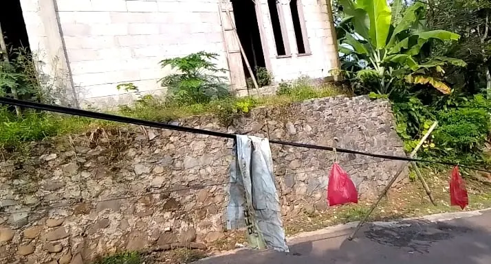 Warga Pengguna Jalan Di Tanjungsari Resah Adanya Kabel Jaringan Wifi Di Tanjungsari Sampai Srliweran Kebadan Jalan