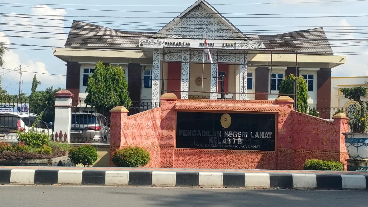 "AKSES KEADILAN DIDUGA DIBLOK”, Ketua YLKI Lahat Raya Laporkan Ketua Pengadilan Negeri Lahat Ke Komisi III DPR RI