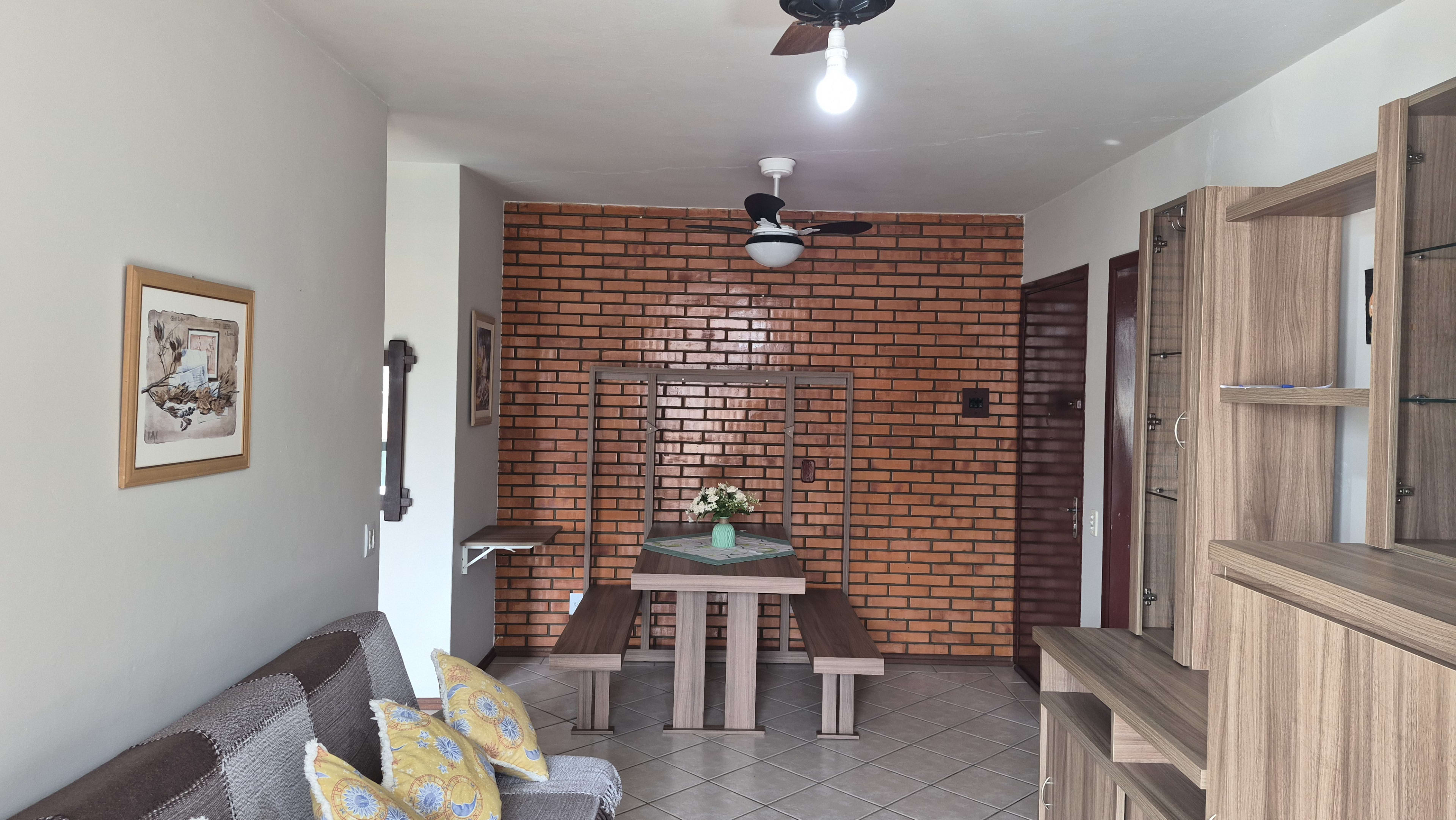 Apartamento 01 Dormitório Frente norte mobiliado com sacada gourmet a 350m da praia - Foto 5