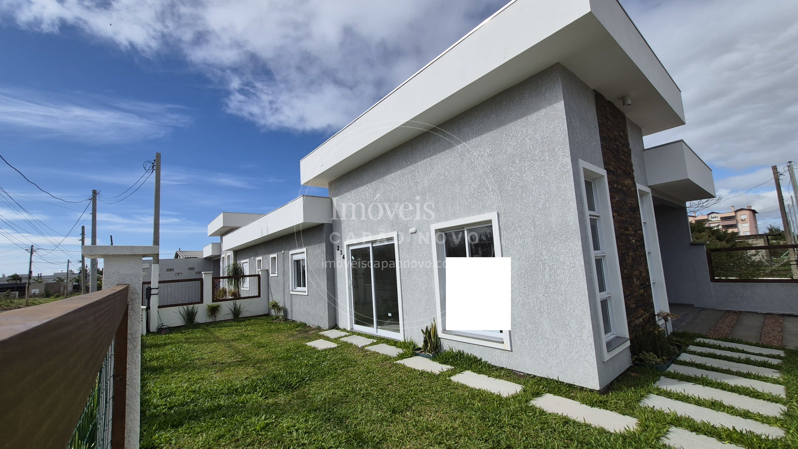 Casa Geminada Nova de 84m²: Suíte, Pé-Direito Duplo a 300m da Praia - Foto 2