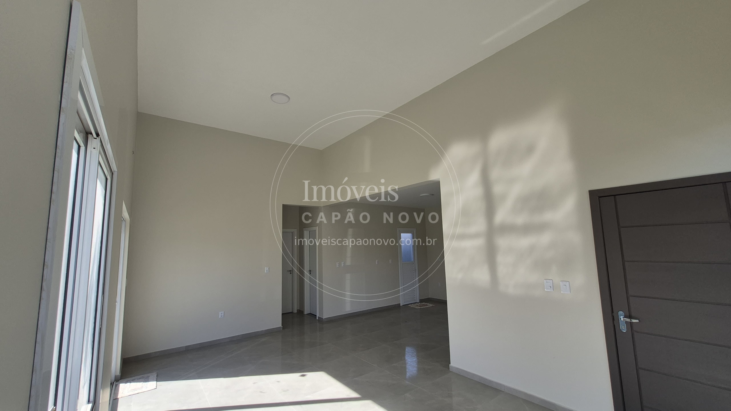 Casa Geminada Nova de 84m²: Suíte, Pé-Direito Duplo a 300m da Praia - Foto 4