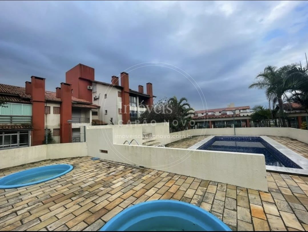 JK Mobiliado com Churrasqueira Privativa em Condomínio com Piscina - Posto 4, Capão Novo - Foto 3