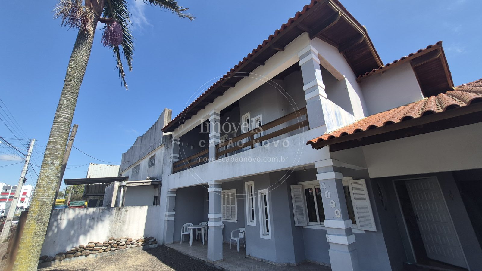 Sobrado 3 Dormitórios com Suíte e Pé-Direito Duplo no Centro - Posto 4, Capão Novo