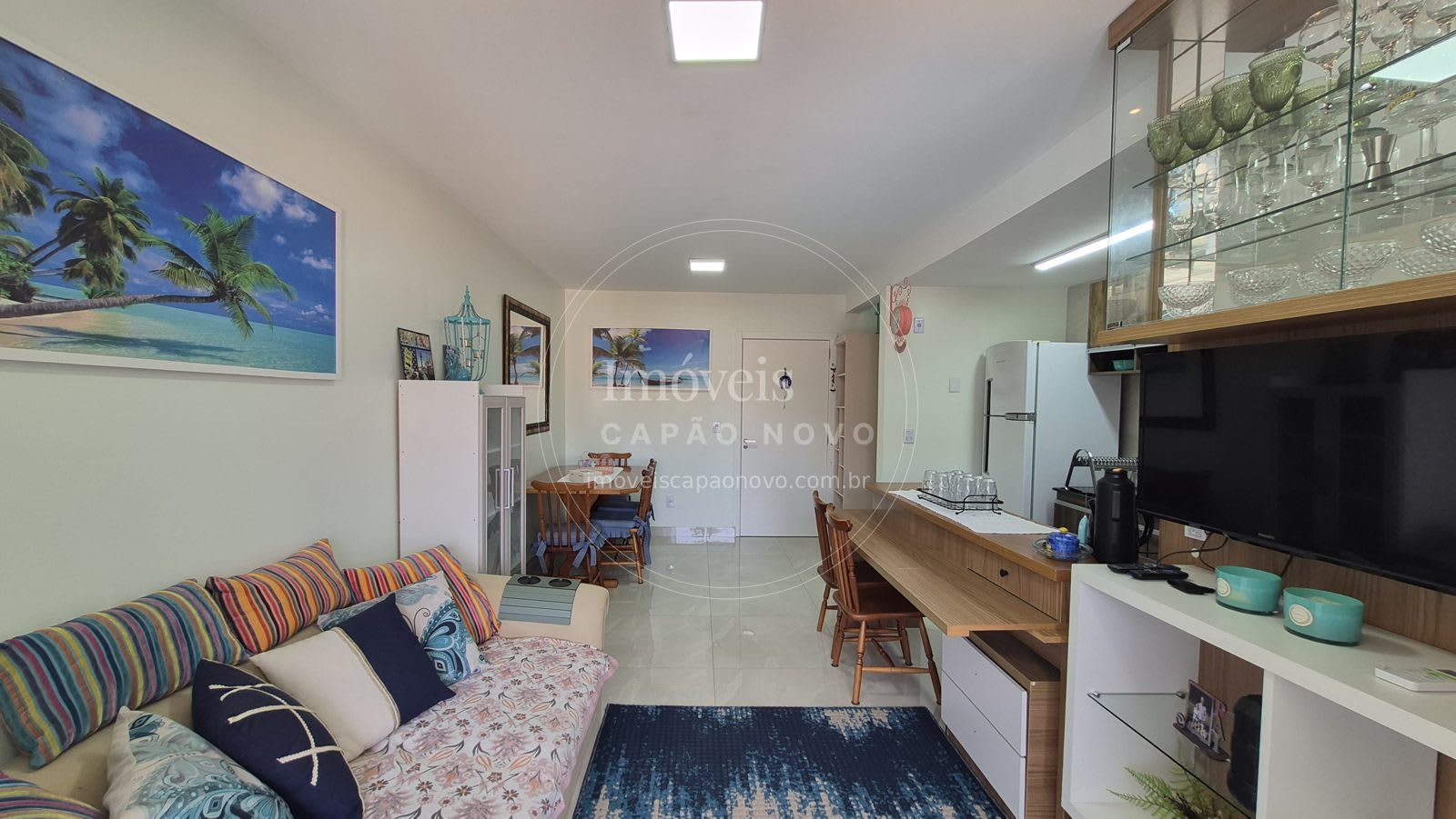 Apartamento 2 Dormitórios Reformado com Sacada e Churrasqueira - Foto 3