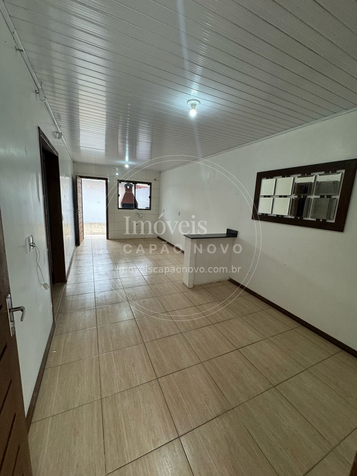 Casa com 2 Dormitórios e Edícula em Capão Novo - Foto 3