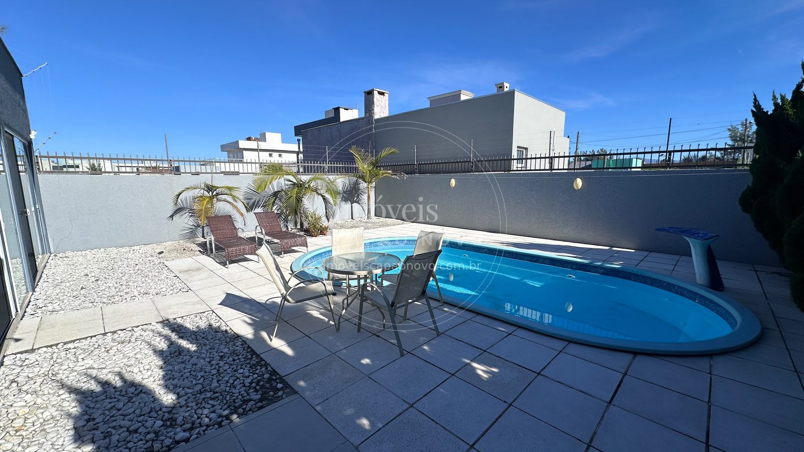 Sobrado Mobiliado com 4 Dormitórios e Vista Eterna para o Mar - Foto 2