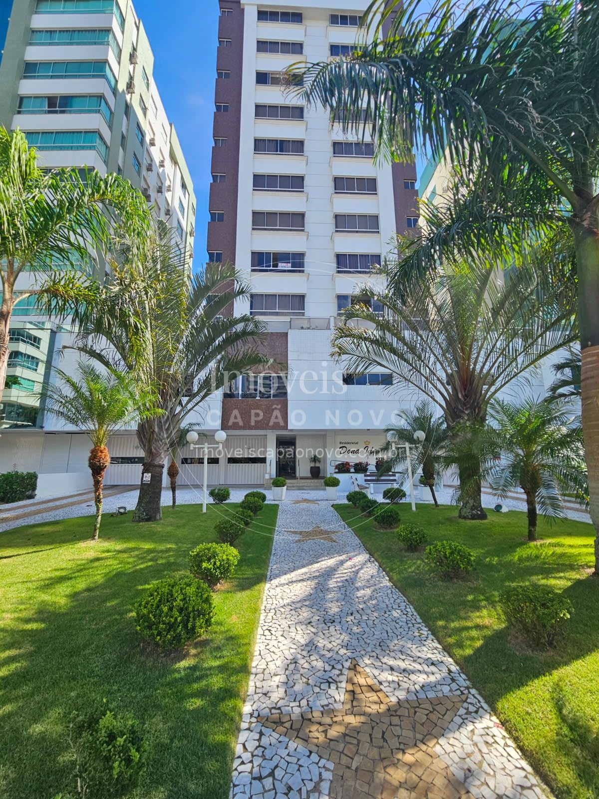 Apartamento 2 Dormitórios Mobiliado na Zona Nova, Capão da Canoa - Foto 2
