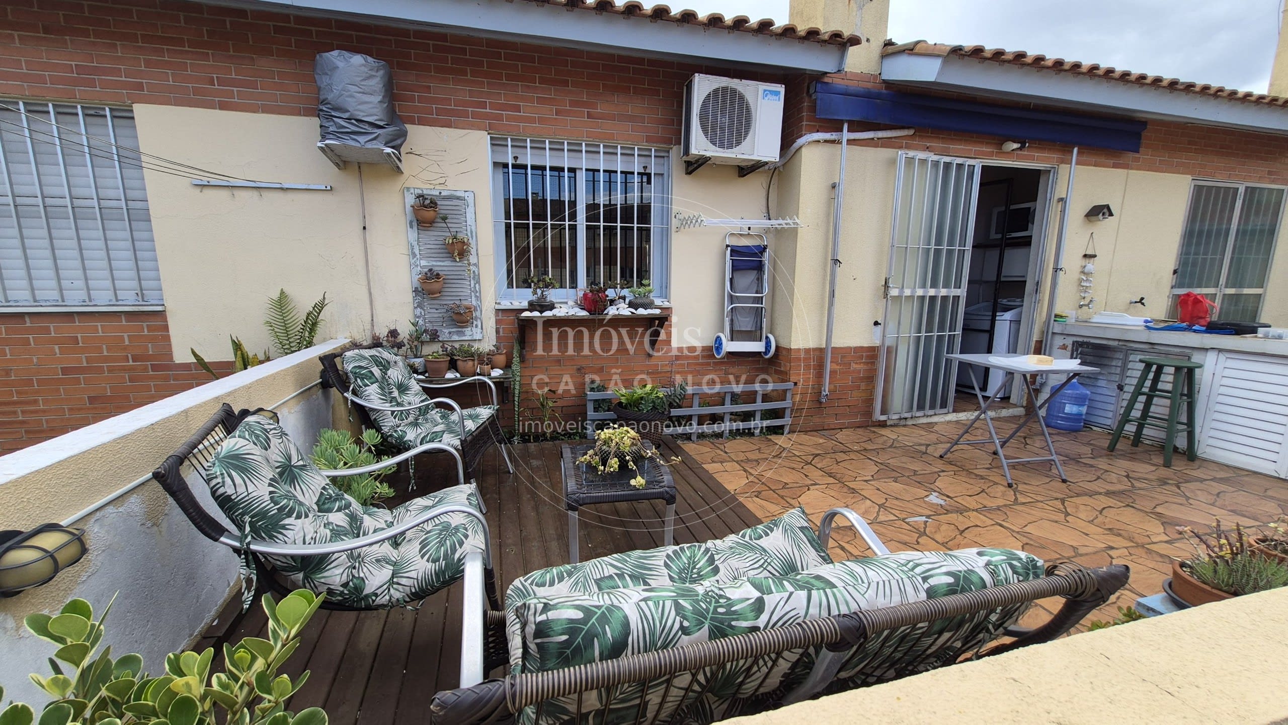 Vivenda Mobiliada com Pé Direito Duplo em Condomínio Fechado, Capão Novo - Foto 4