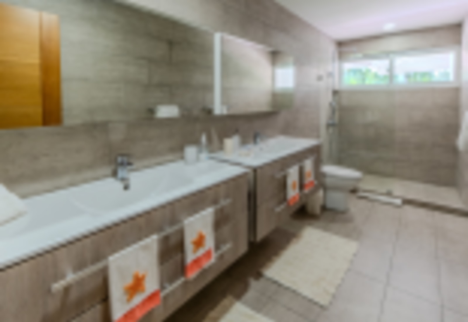 Bedroom 1 en-suite