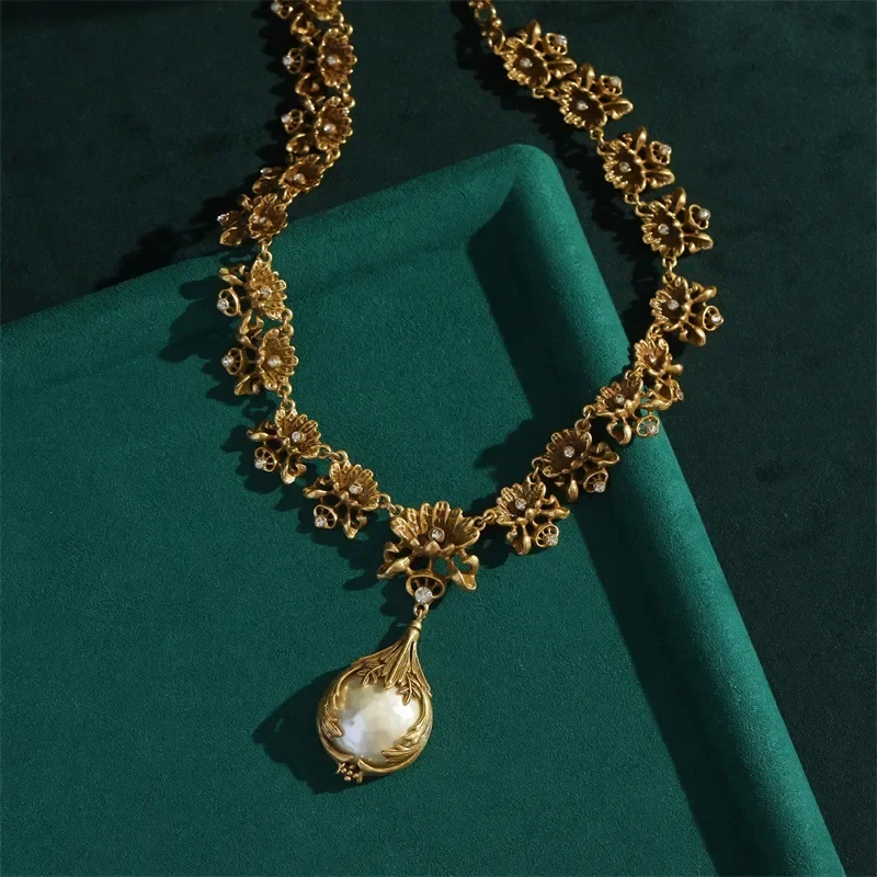 Elegant Baroque Pearl Necklace for Women - image 3