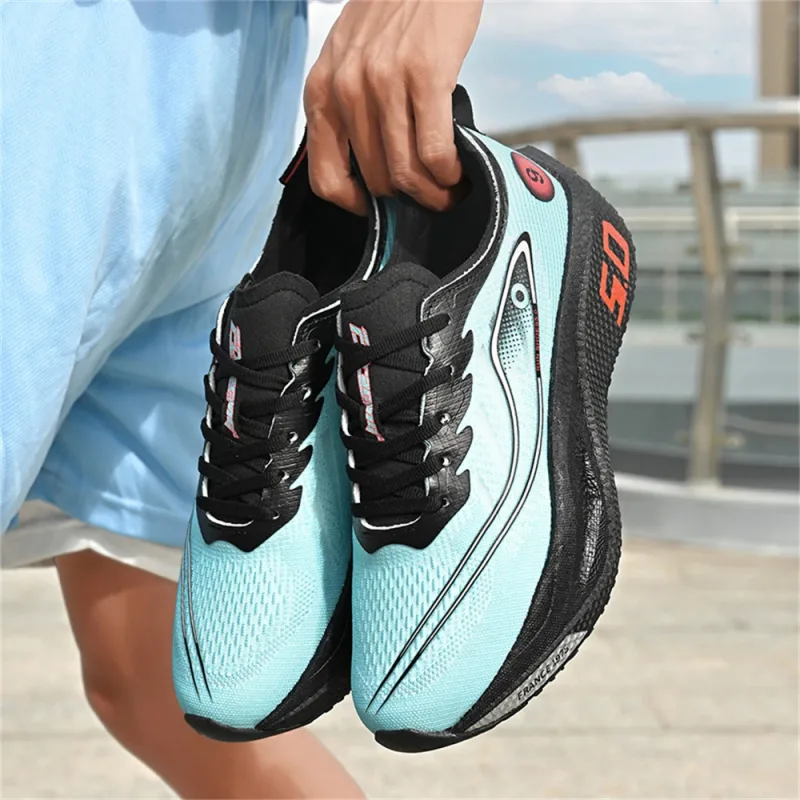 New Sports Shoes - image 3