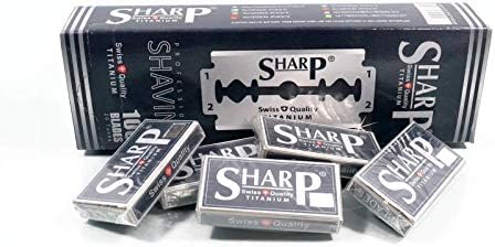 Vue 5 de Razor Blades Club Lot