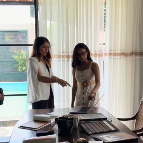 Photoshoot - Behind the scenes