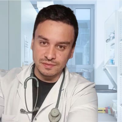 Dr. Bouhid Isaac Dario