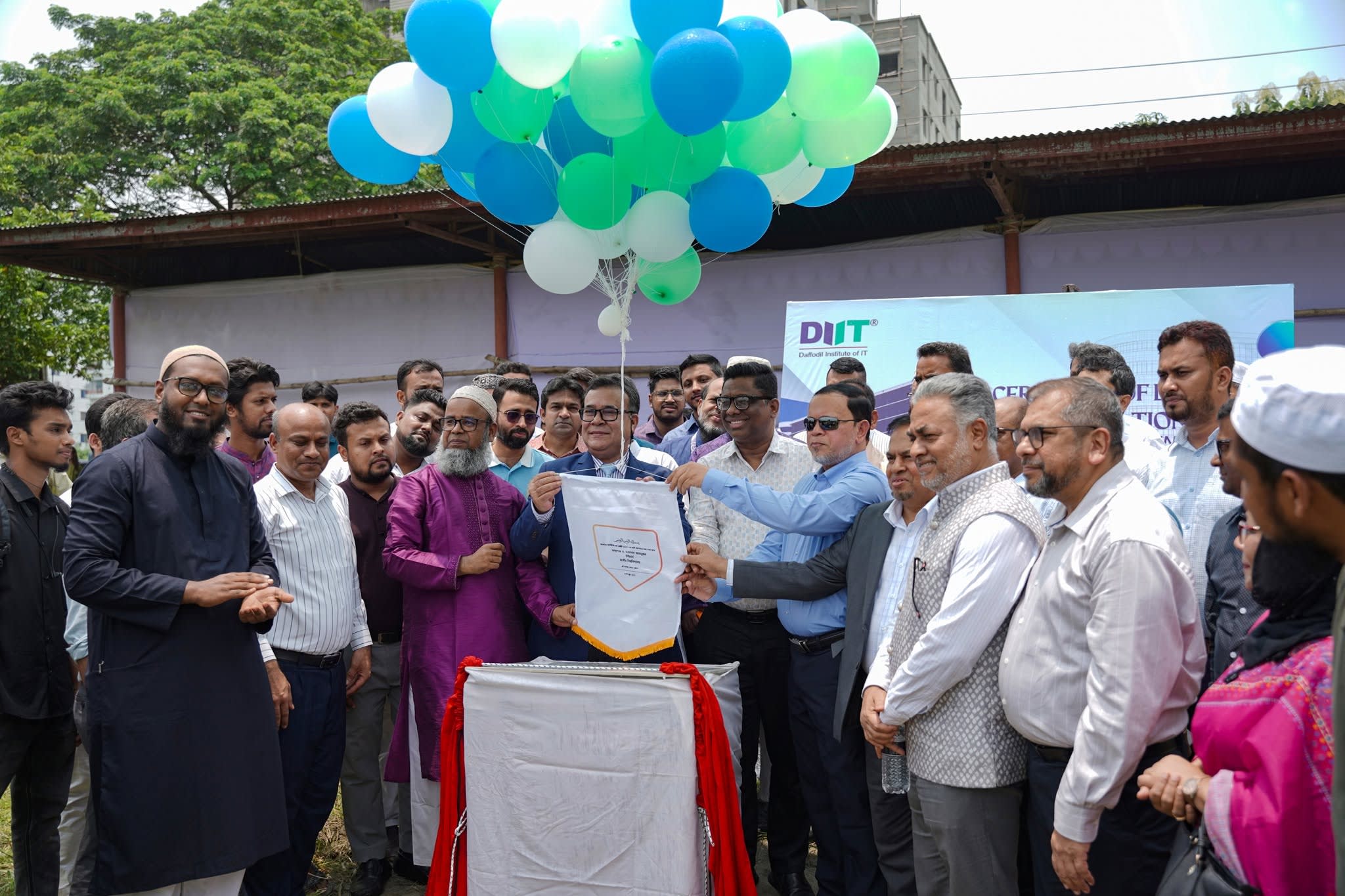 ড্যাফোডিল ইনস্টিটিউট অব আইটির স্থায়ী ক্যাম্পাসের ভিত্তিপ্রস্তর স্থাপন