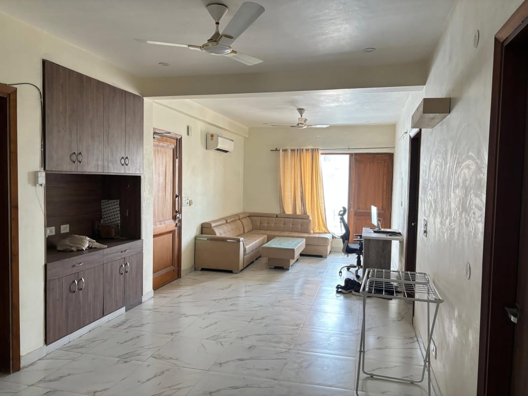 3 BHK Room Builder Floor at 516