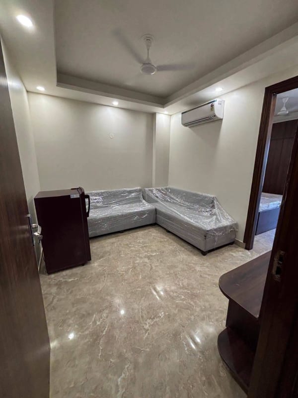 Available Ultra Luxury 1 Bhk Fully Furnished in Sector 42
