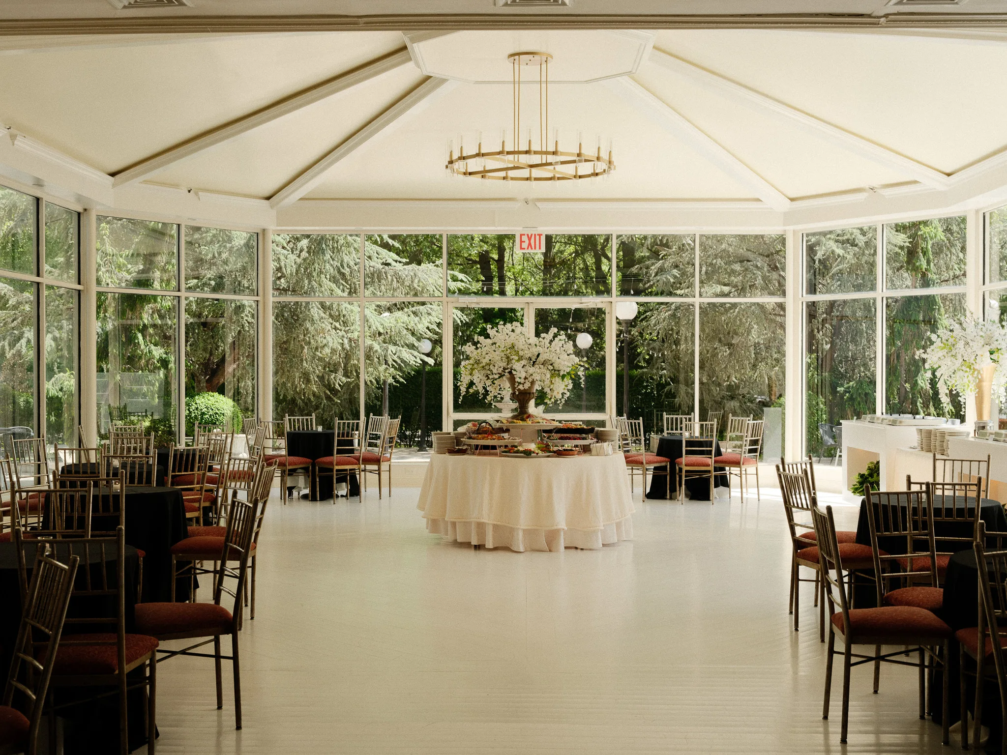 The conservatory room set for the reception