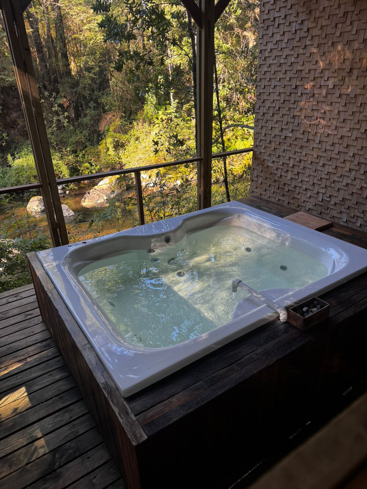 Tina Hidromasaje Puntiagudo