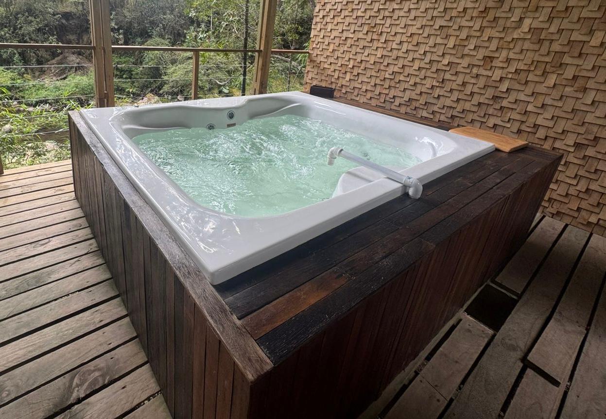 Tina Hidromasaje Puntiagudo