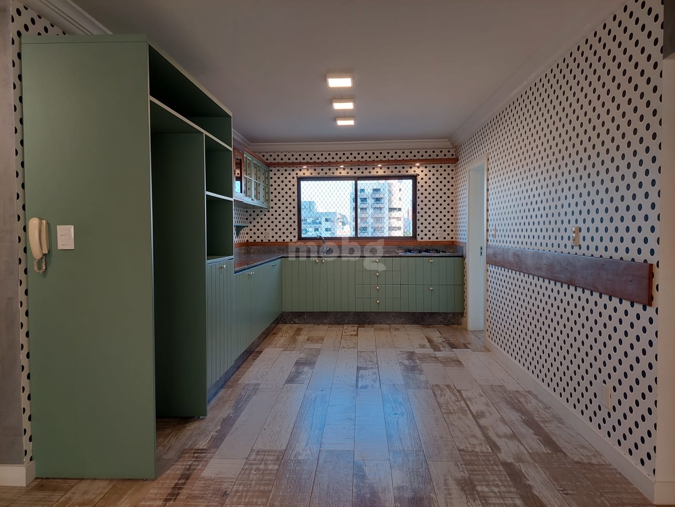 Apartamento para alugar com 4 quartos