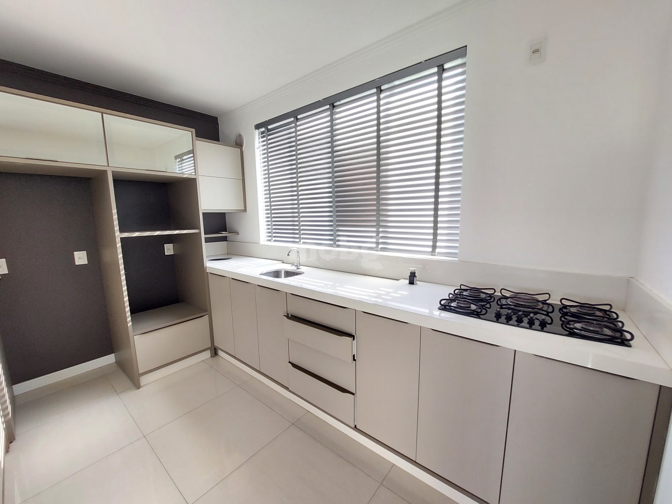 Apartamento para alugar com 3 quartos