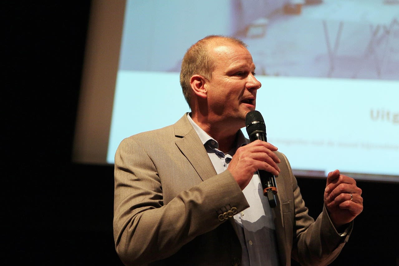 Preparing team for event photography day - coordination and planning guide