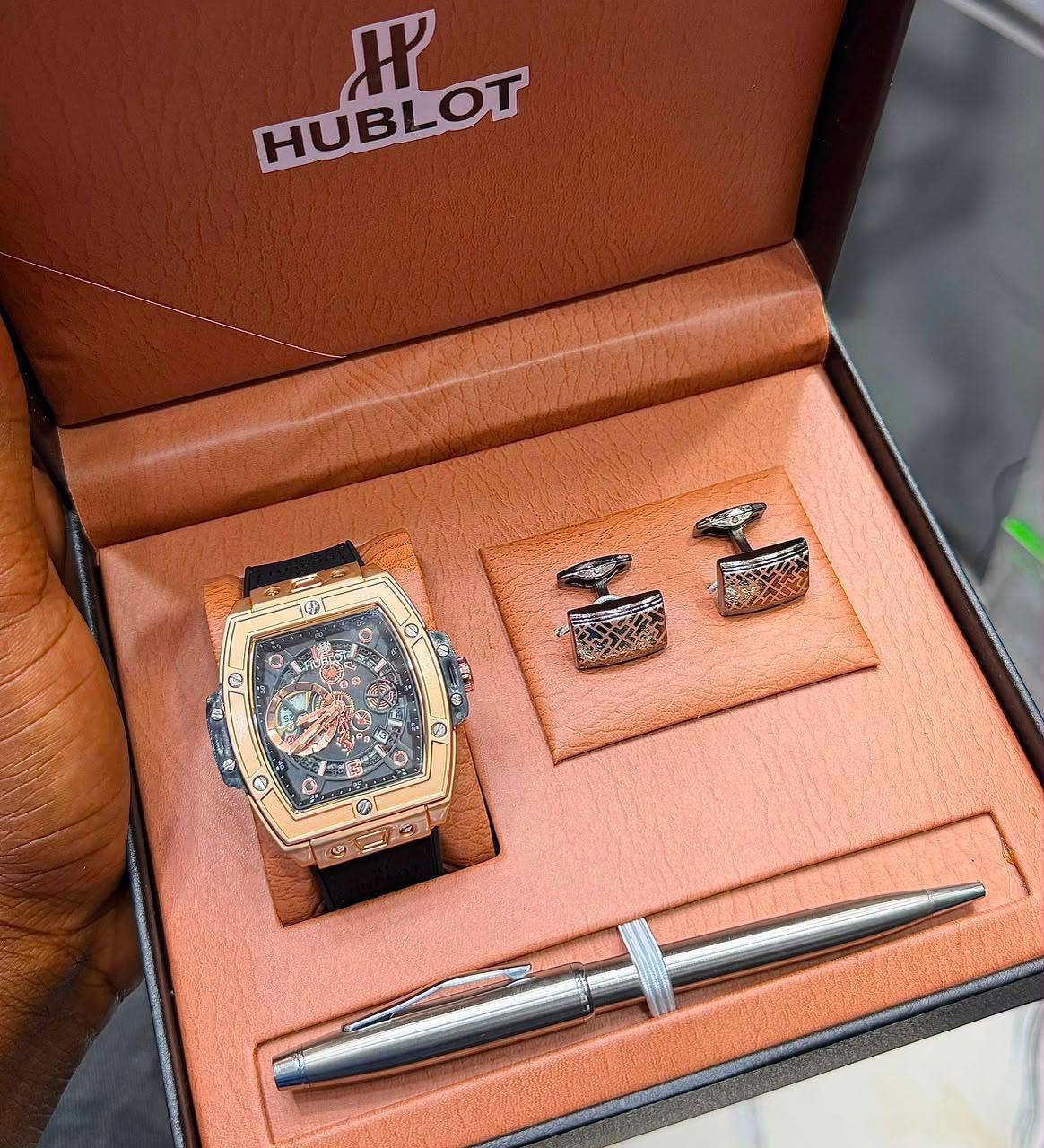 Hublot Executive 3-Piece Gift Set (Watch, Pen & Cufflinks) 1