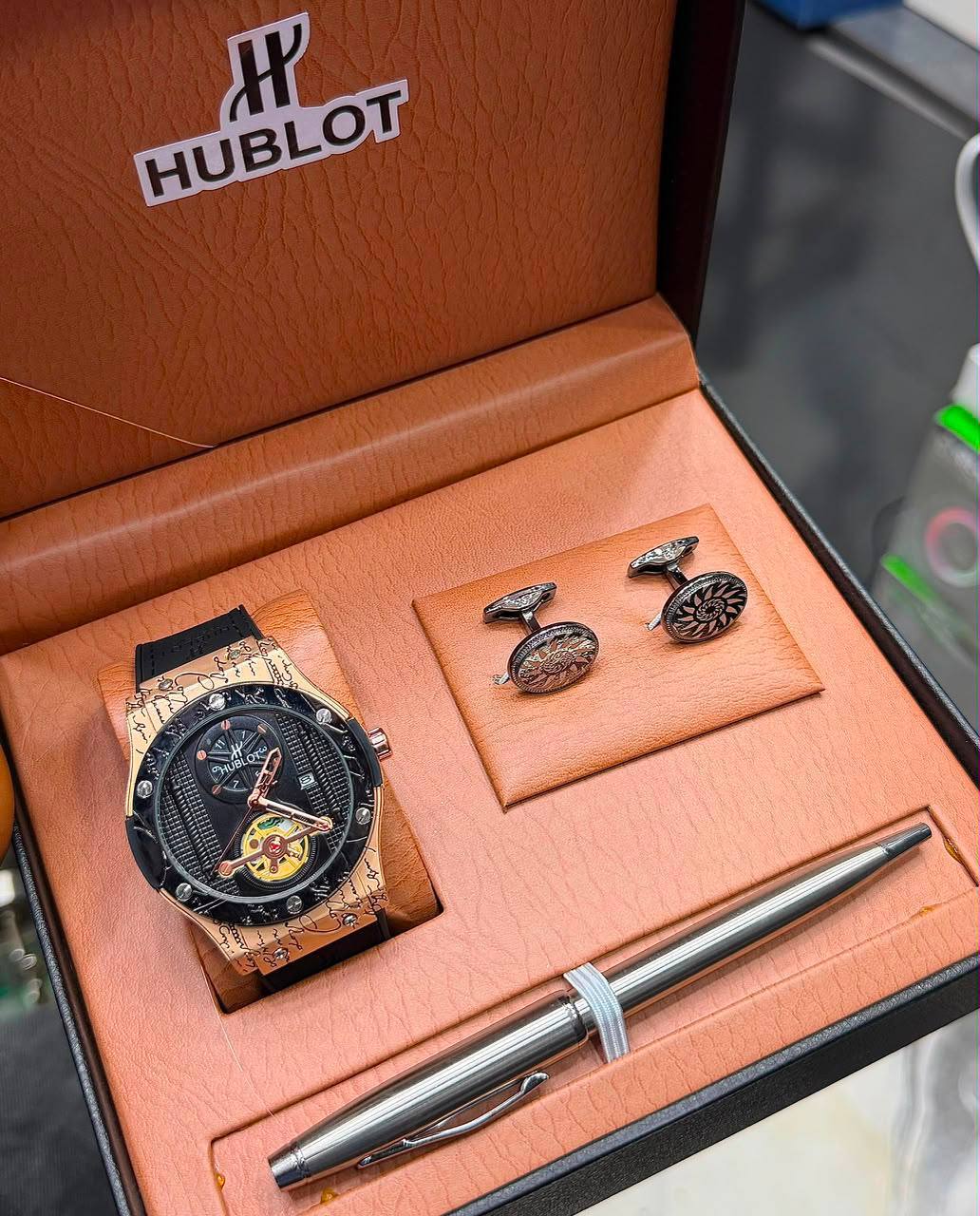 Hublot Executive 3-Piece Gift Set (Watch, Pen & Cufflinks) 2