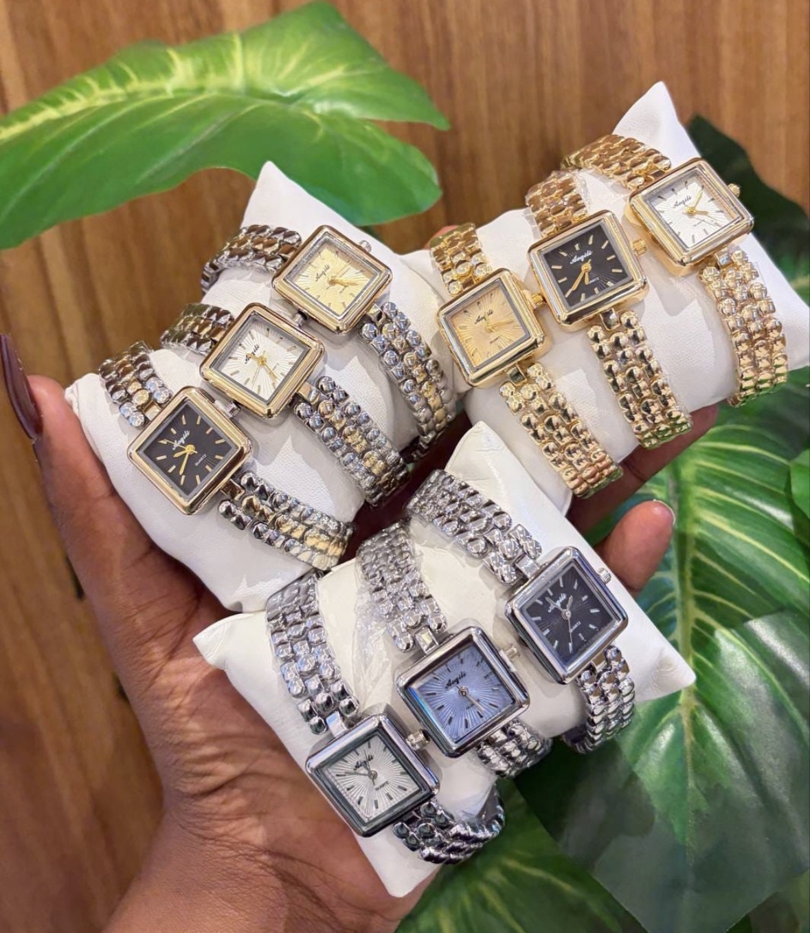 Classic Square-Dial Ladies' Watch Collection 1