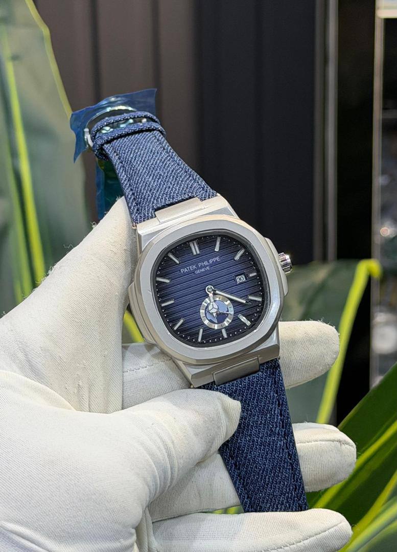 Patek Philippe Nautilus - Olive Green World-Timer Custom Edition 2