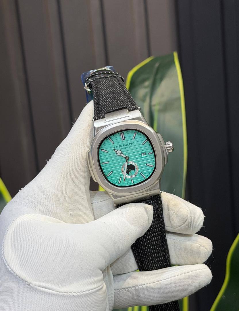 Patek Philippe Nautilus - Olive Green World-Timer Custom Edition 7