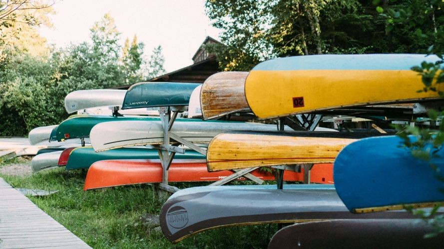 Day camp vs overnight camp: Which is right for your child?