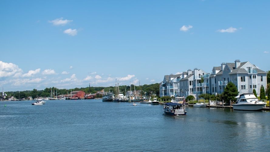 The best summer camps in Connecticut, USA.