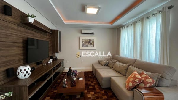 Casa mobiliada à venda no bairro Saguaçu
