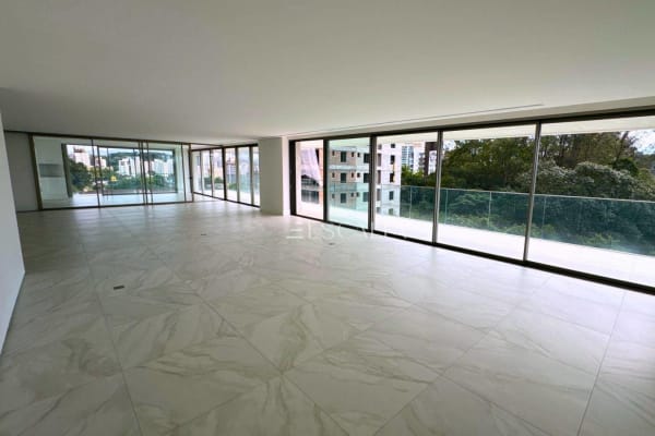 Apartamento à venda no bairro Anita Garibaldi | Edifício San Thiago