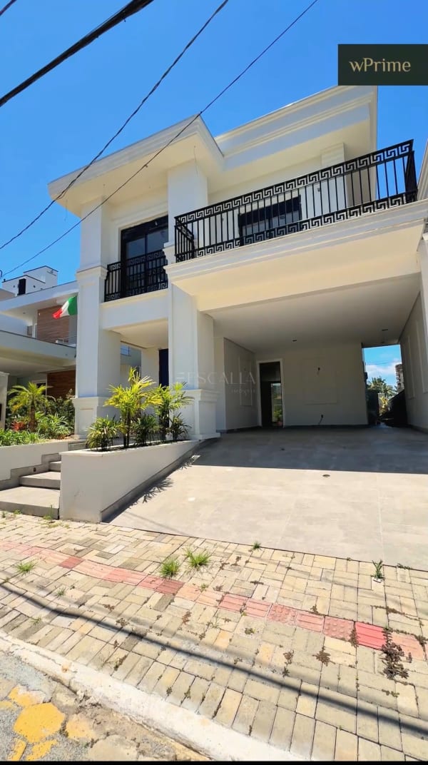Casa em condomínio à venda em Balneário Piçarras | Portal do Sol
