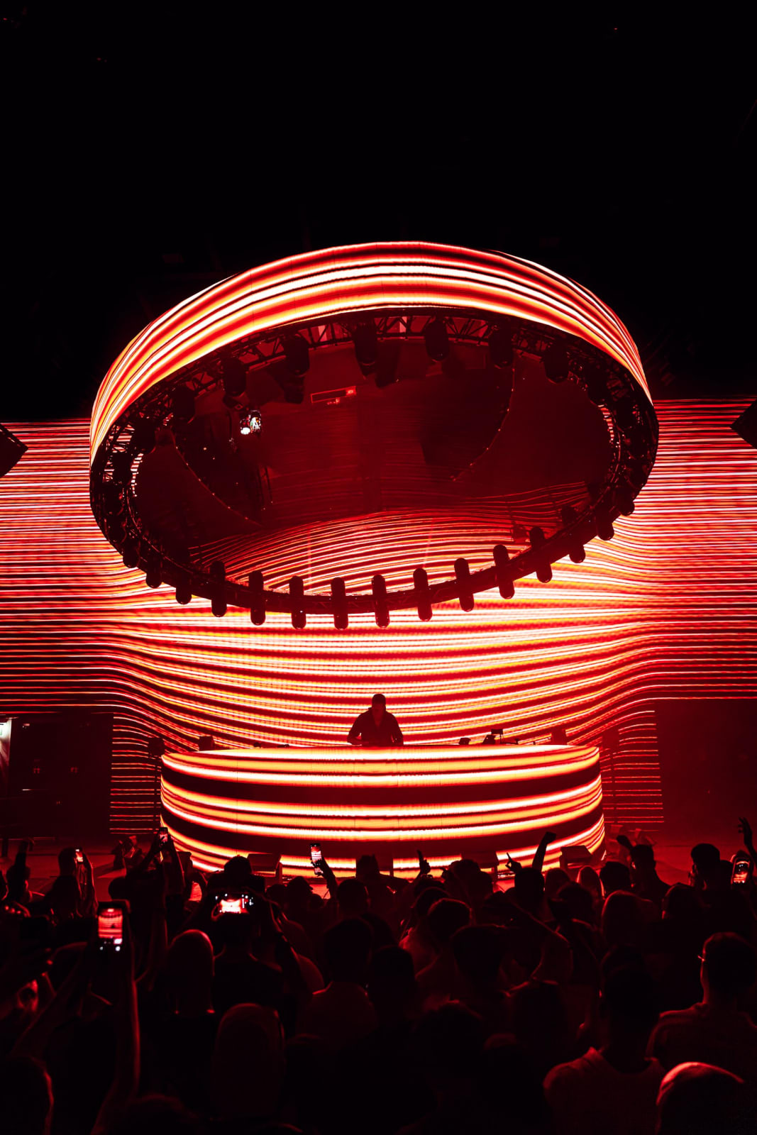 Tiësto UNVRS Ibiza residency visuals by Comix