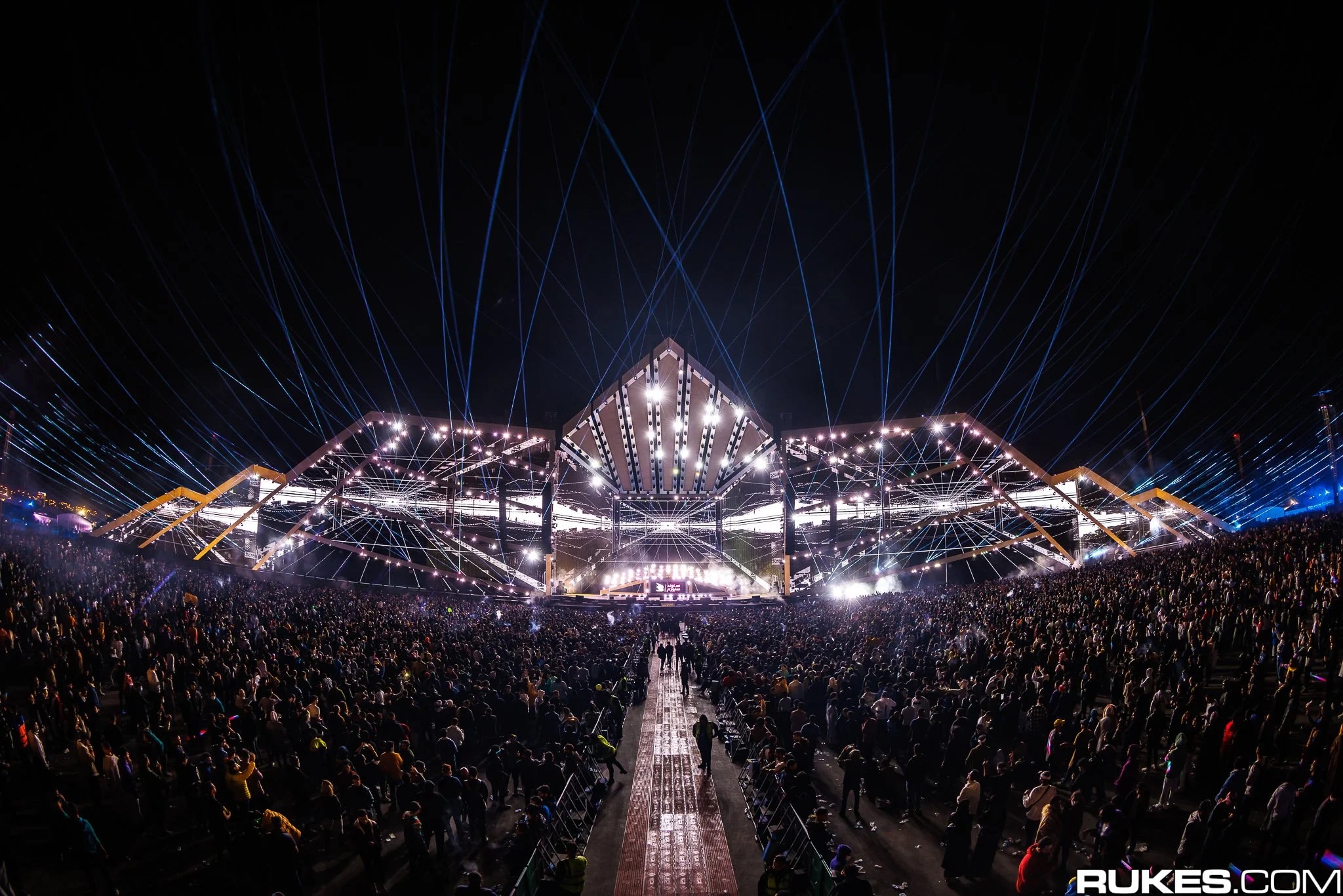 MDL Beast Soundstorm festival visuals by Comix