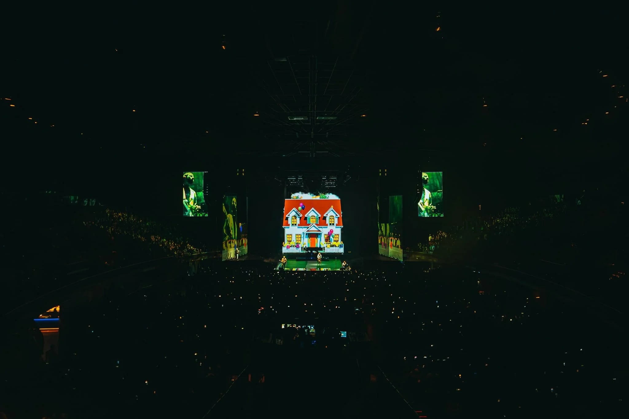 Avenged Sevenfold tour stage visuals by Comix