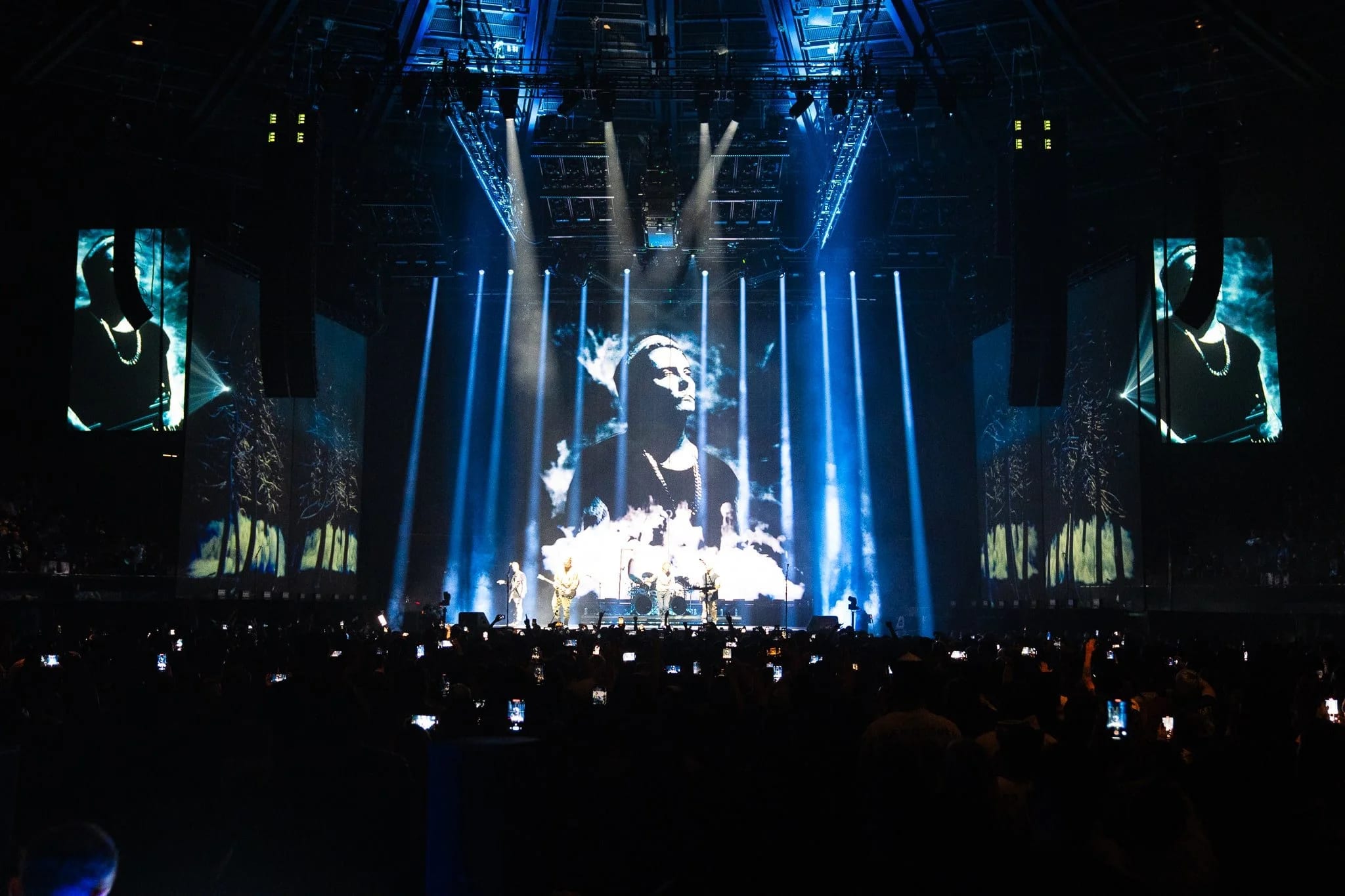 Avenged Sevenfold tour stage visuals by Comix