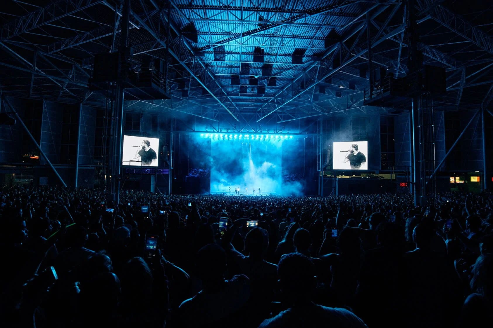 Drake Honestly Nevermind tour visuals by Comix