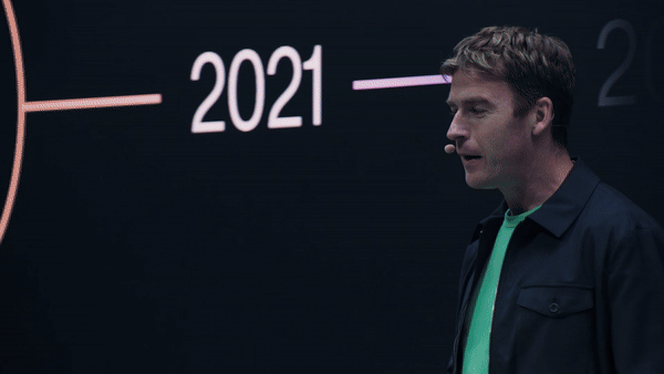 Intercom Pioneer 2024 keynote visuals by Comix