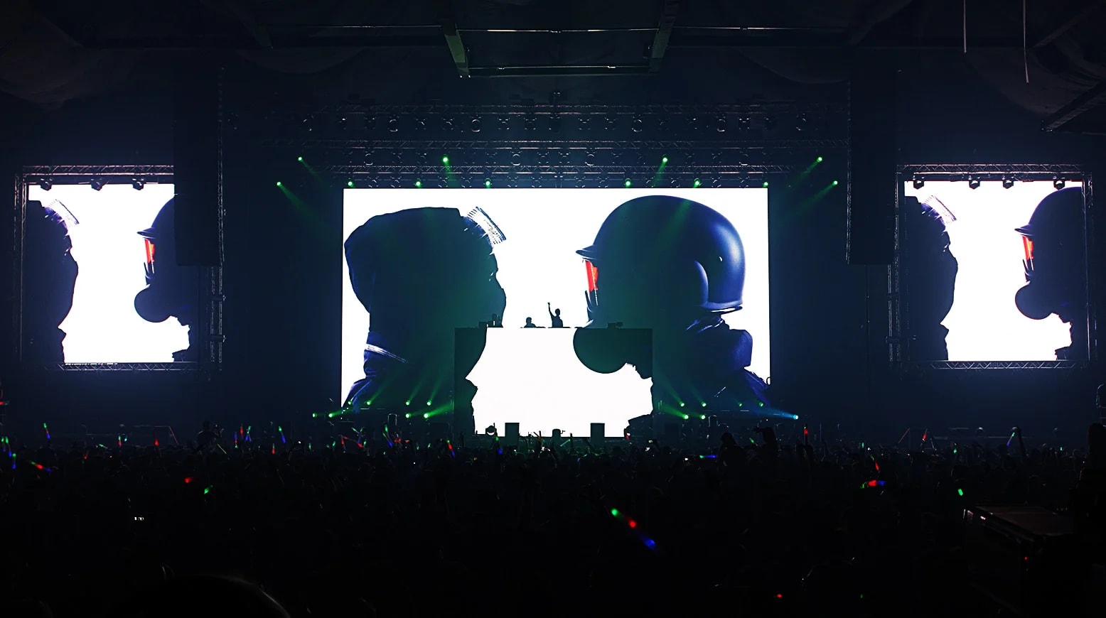 Avicii live tour visuals by Comix