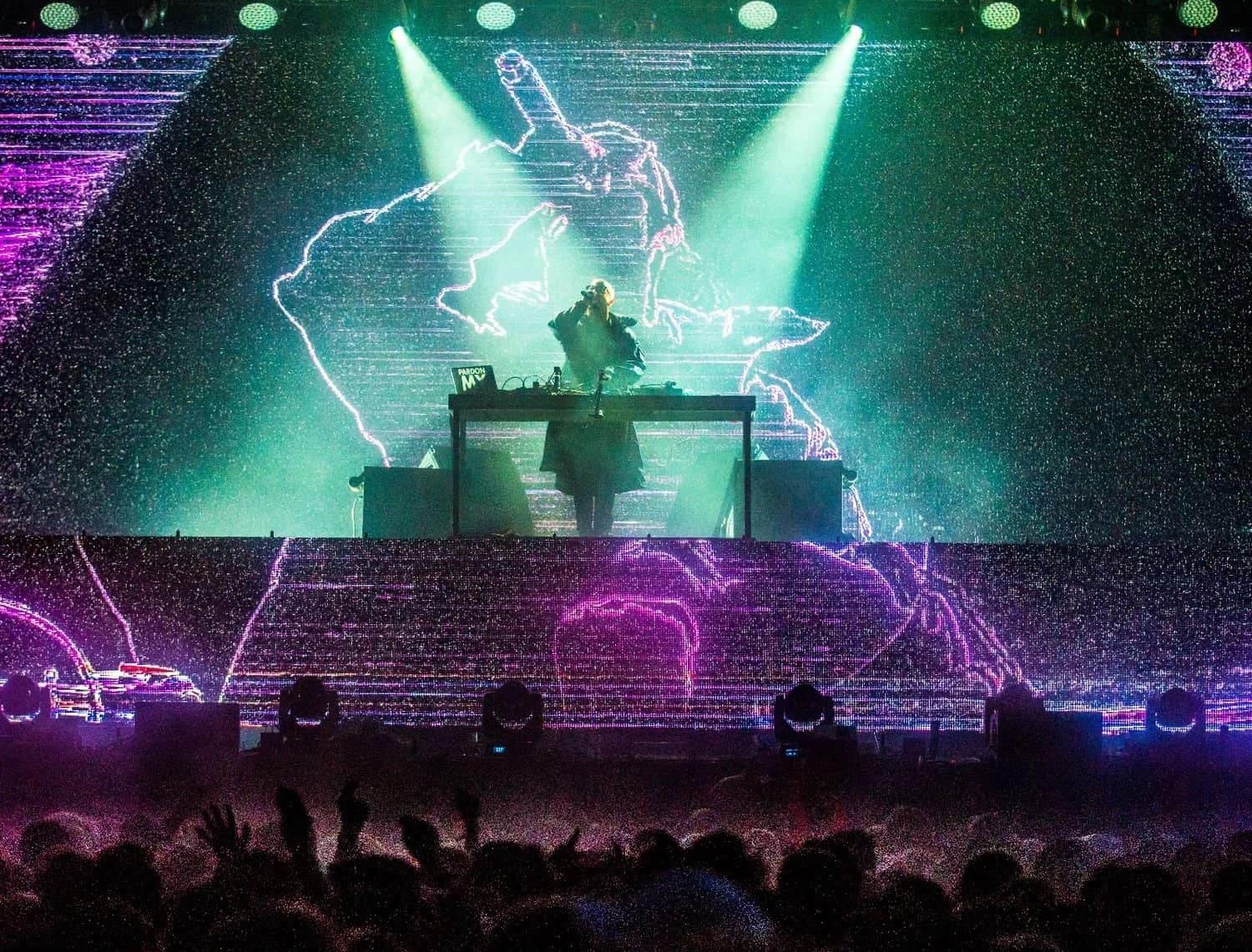 DJ Snake live show visuals by Comix